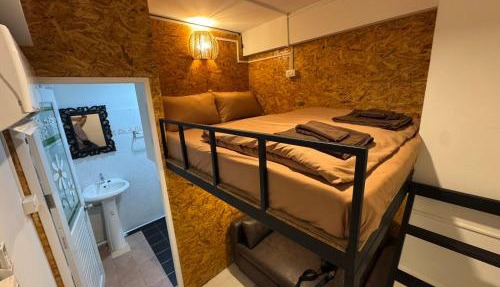 Comfy Corner Hostel in Bangkok
