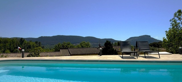 Cosy and spacious villa 180m2 (living 95m2) heated pool-Panoramic view
