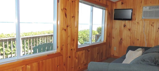 Cottage #1 - 3 bedroom/1 bath
