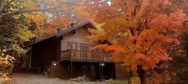 Cozy Chalet with private SPA in the Laurentians