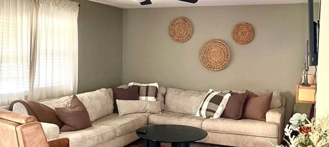 Cozy Getaway in the Heart of Marion, Illinois!