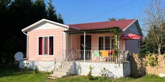 Dağ Manzaralı Kır Evi