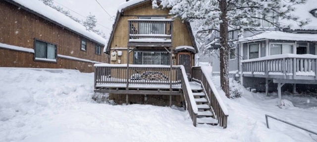 Delightful 2-bedroom cabin in charming Sugarloaf awaits you