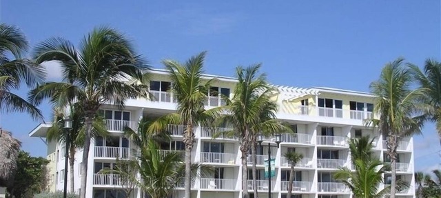 Direct Oceanfront Luxury, Beautifully Redone! Satisfaction Guaranteed in Deerfield Beach
