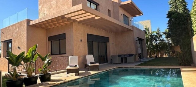 Discover Luxury Living: A Modern Retreat in Marrakech's Prestigious Golf Resort!