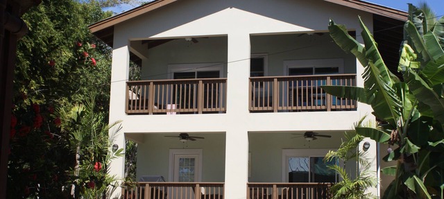 Dogman's Beach House, sleeps 4, with beach access!