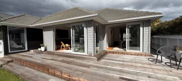 Executive Accommodation Lower Hutt | Spacious 4BR Home in Lower Hutt