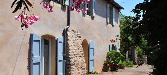 flat in house of character, 3 ears of corn,Lodgings of France, South of France, near Salagou lake (800 ha), between Larzac and Méditerranean sea