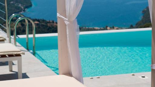 FORUM VILLAS Deluxe 3 bedroom villa sea views