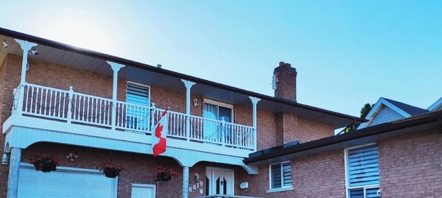 Great Falls Home -walk to the Falls. Spacious house for family in Niagara Falls