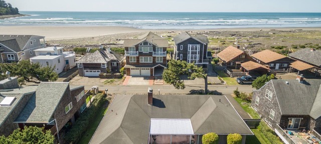 Great Family Beach Home, Easy Beach Access, 2 Blocks to Promenade, Close to Town