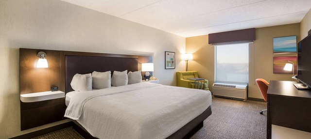 Hampton Inn McHenry in McHenry