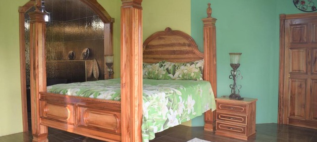 Haven View Villa & Spa in Bluefields