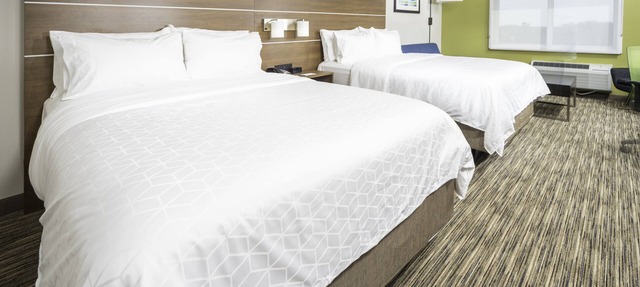 Holiday Inn Express & Suites Fort Myers Airport by IHG