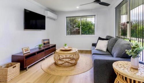 House 4-bed 2-bath Caboolture South