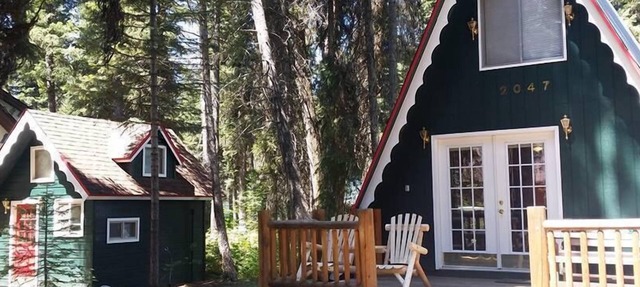 Huckleberry Hideaway: Authentic Cabin Adventure, steps away from Payette Lake in McCall