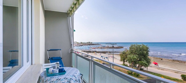 Nice apartment for 6 people with WIFI, A/C, TV and balcony in Rosignano Solvay-castiglioncello