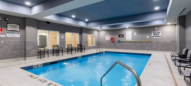 King Studio w/Kitchen | Free Breakfast & Pool in London