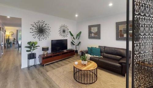 “LA MAISON” in Caboolture