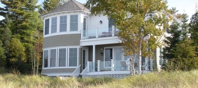 Lake Michigan Beachfront Luxury Home - AUG 30 - SEP 4 NOW AVAILABLE!