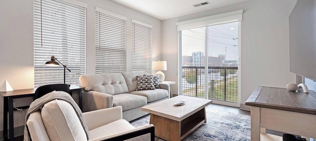 Landing | Stunning 2BD, Yoga Studio, Gym