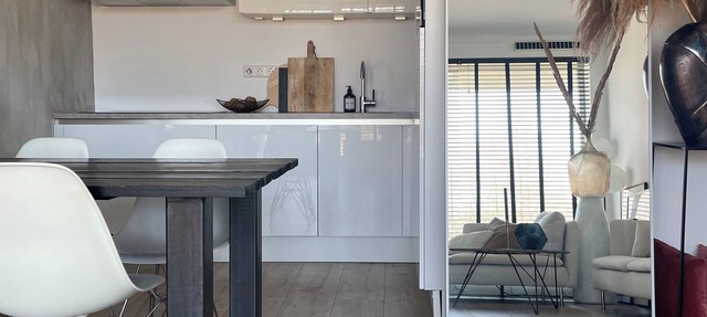 Large and stylish apartment with a parking space