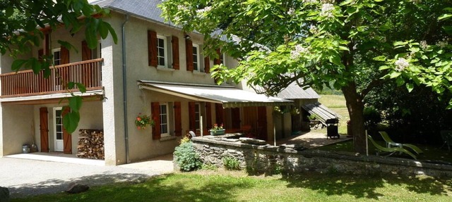 Le Carot: large independent and quiet cottage in the mountains