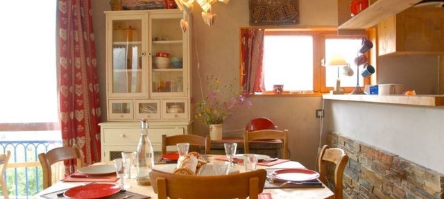 Les Arcs 1800: charming apartment in residence