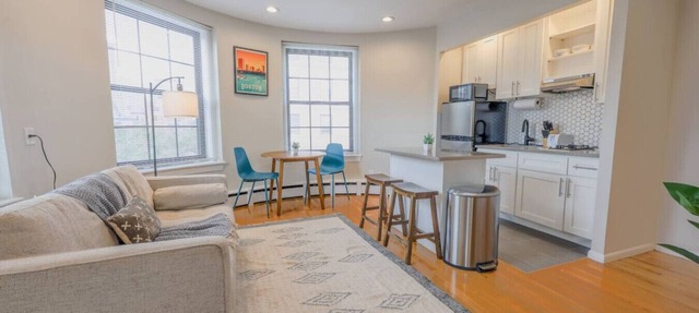 Light-filled Studio | Back Bay in Boston