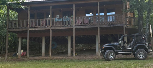 Long Deck Tree House in Hardy