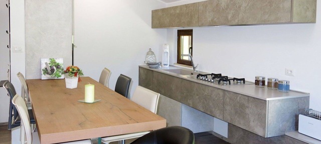 Lovely apartment in villa with hot tub, WIFI, A/C, pool, TV, patio, pets allowed, panoramic view