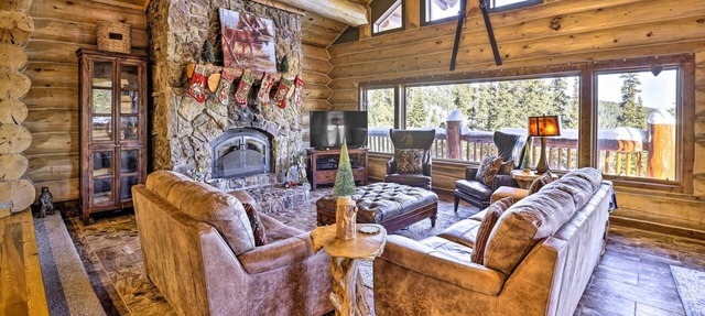 Luxury Breckenridge Cabin w/ Mountain Views