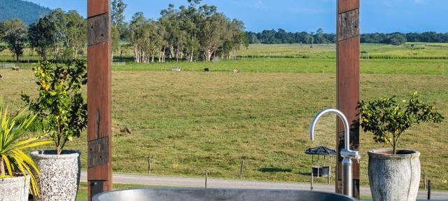 Luxury Whitsunday Farmstay with Outdoor Bath in Gregory River