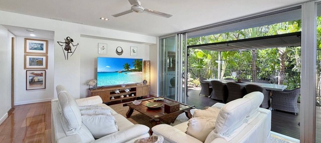 Maggies Beachfront Apt. 2