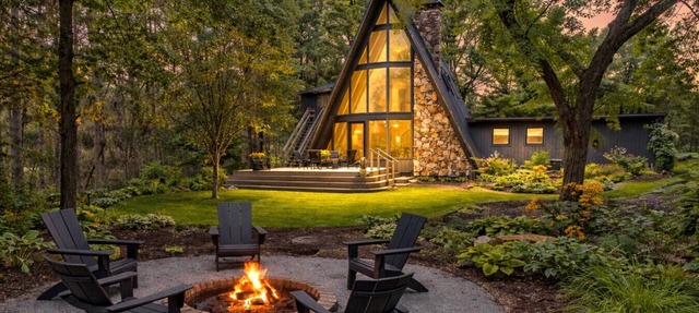 Maple Bluff Escape | A-Frame w/Theater + Hot Tub in Stevens Point