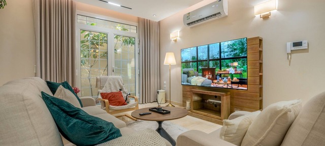 Modern 3-bedroom apartment with garden