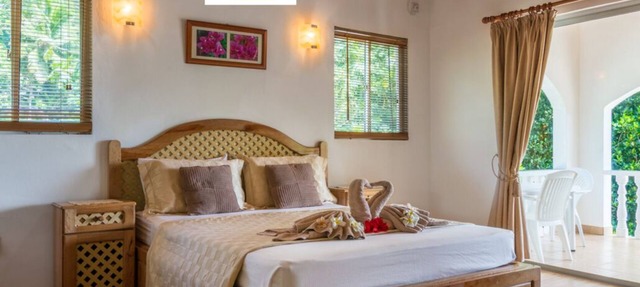 Modern Accommodation- Near Spectacular Beaches in Anse Royale