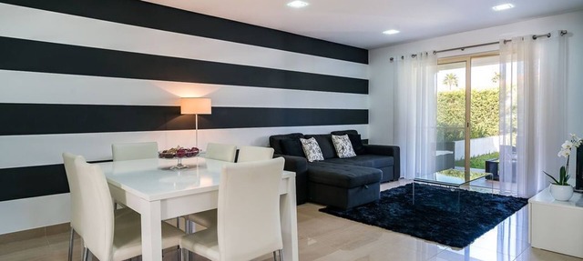 Modern, comfortable house in a quiet condominium, 600m from the beach in Albufeira
