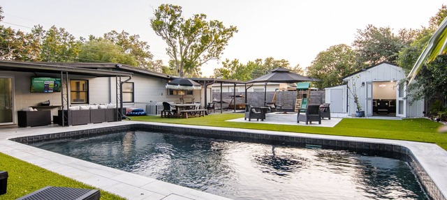 Modern Relaxing Retreat w/Pool, Fire pit, Game room