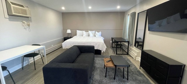 Modern & Spacious Studio Suite in Worth