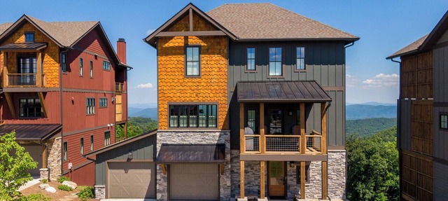 Mountain Kandy - Luxury home with stunning views and amenities!