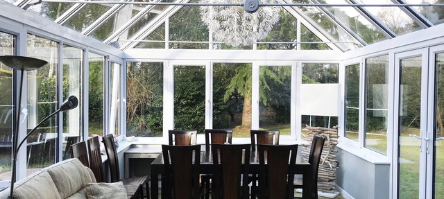 New Forest house with large garden, near sea. Perfect for families with children