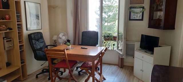 Nice and basic flat located in Paris Montparnasse in Paris