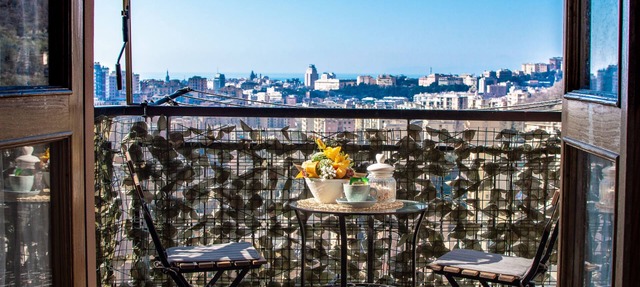 Panoramic quiet flat with private parking (pet friendly) in Genova