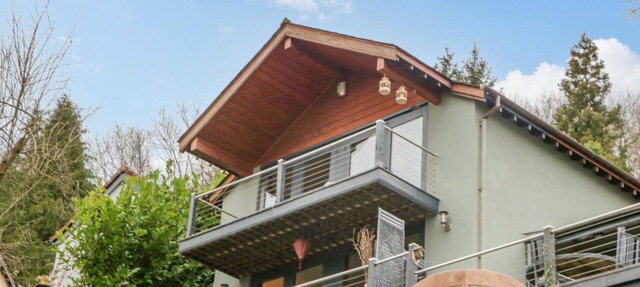PARADISE FOUND, pet friendly, with hot tub in Symonds Yat