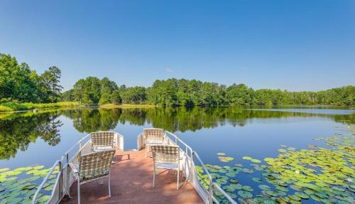 Pet-Friendly Ehrhardt Home w/Private Pond & Yard! in Ehrhardt