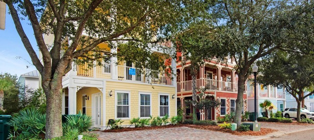 ⭐Pet Friendly⭐Lagoon Pool-Beach Trolley-2 Kings 👑-5BR Here Comes the Sun