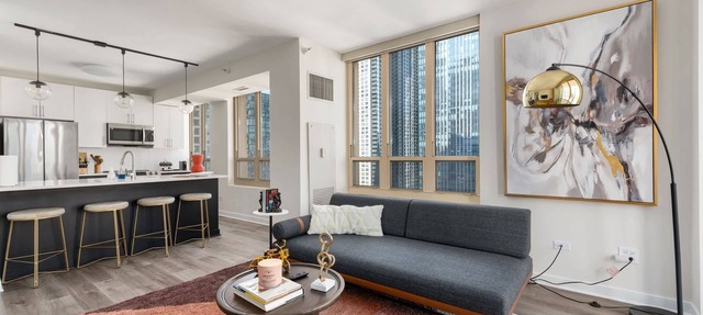 Prime 2BR Apartments: Perfect Group Comfort