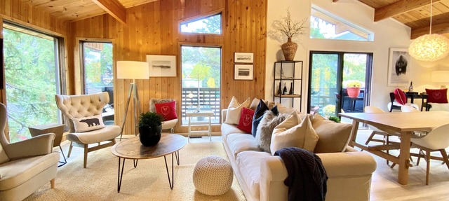Private Mountain Chalet in The Heart of Banff