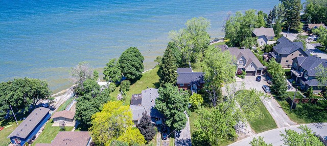 Private Waterfront Paradise Home on Lake Ontario! in Hamilton